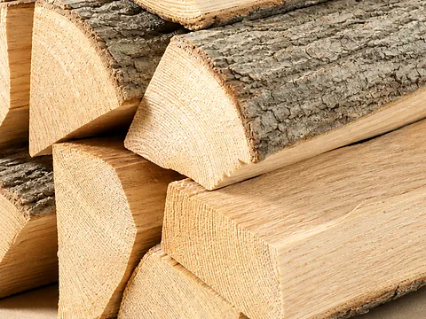 Ясеневые дрова — фактура распила